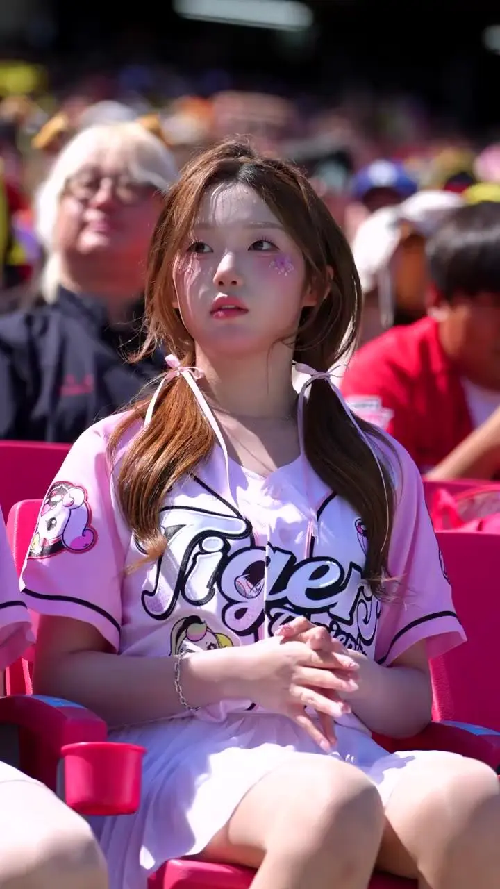 기아 2007년생 신입 이예은 치어리더 어린이날 직캠.mp4