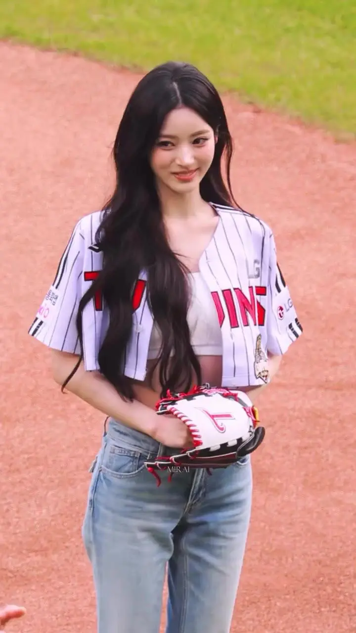 오늘자 미야오 안나 시구